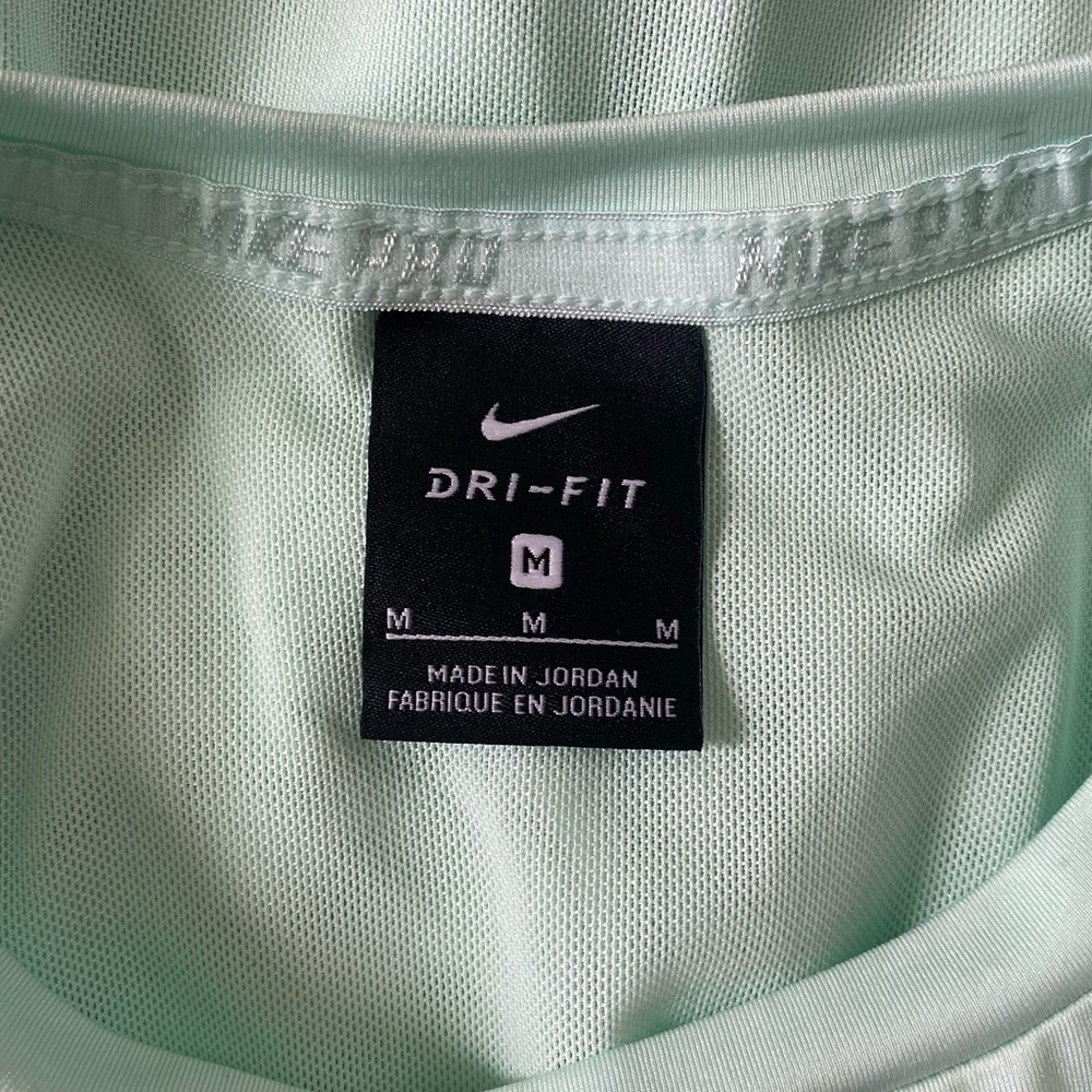*SOLD* Nike Pro Dri-Fit Tank Top - Picture 4 of 4